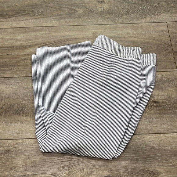 Ann Taylor Pants - Ann Taylor Business Casual Pants. Size 12.